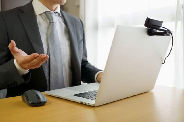 弁護士とのweb会議